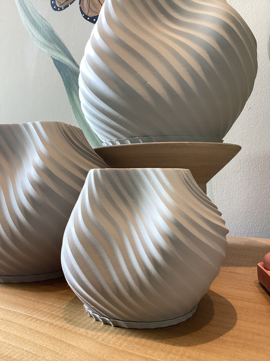 3D MODERNIZED POTTERY WAVE SMALL